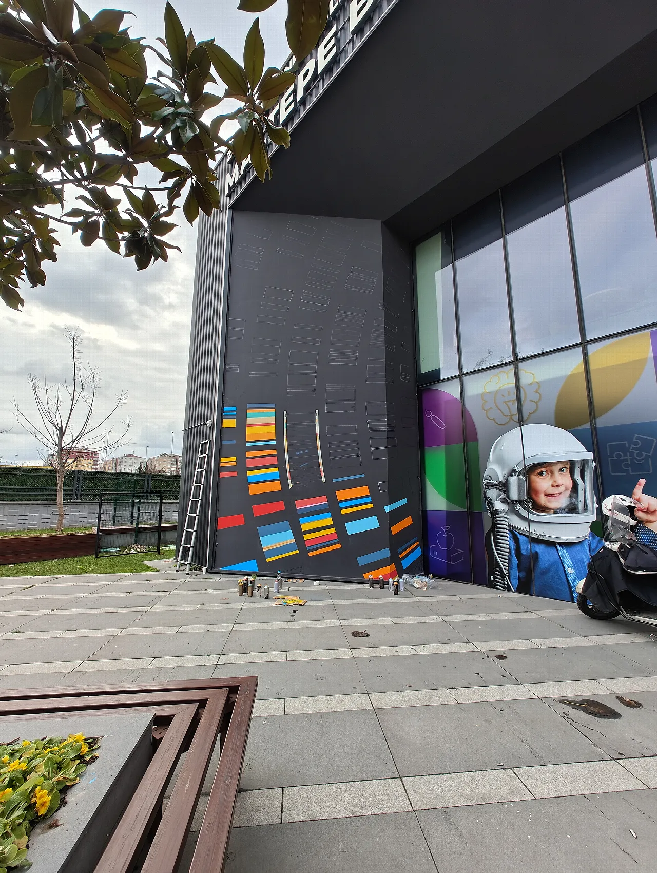 Maltepe Bilgi Evi taslak boyama aşaması