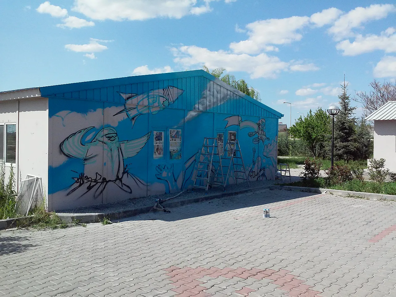 building facade graffiti